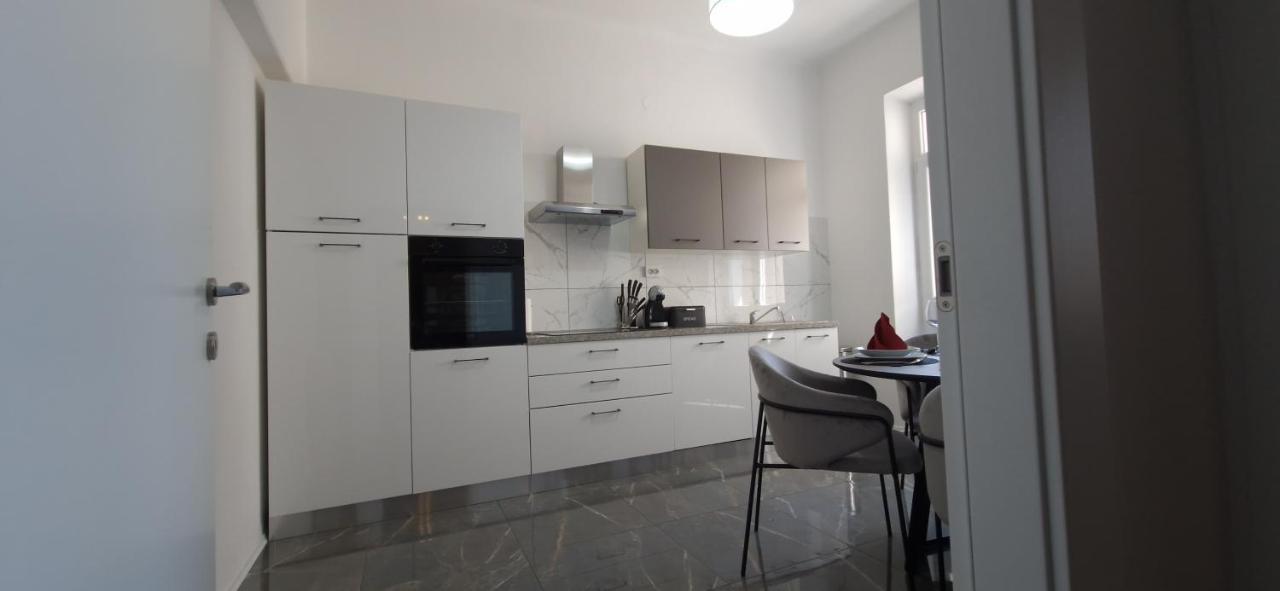 Mc Centar Apartman Appartement Pula Buitenkant foto